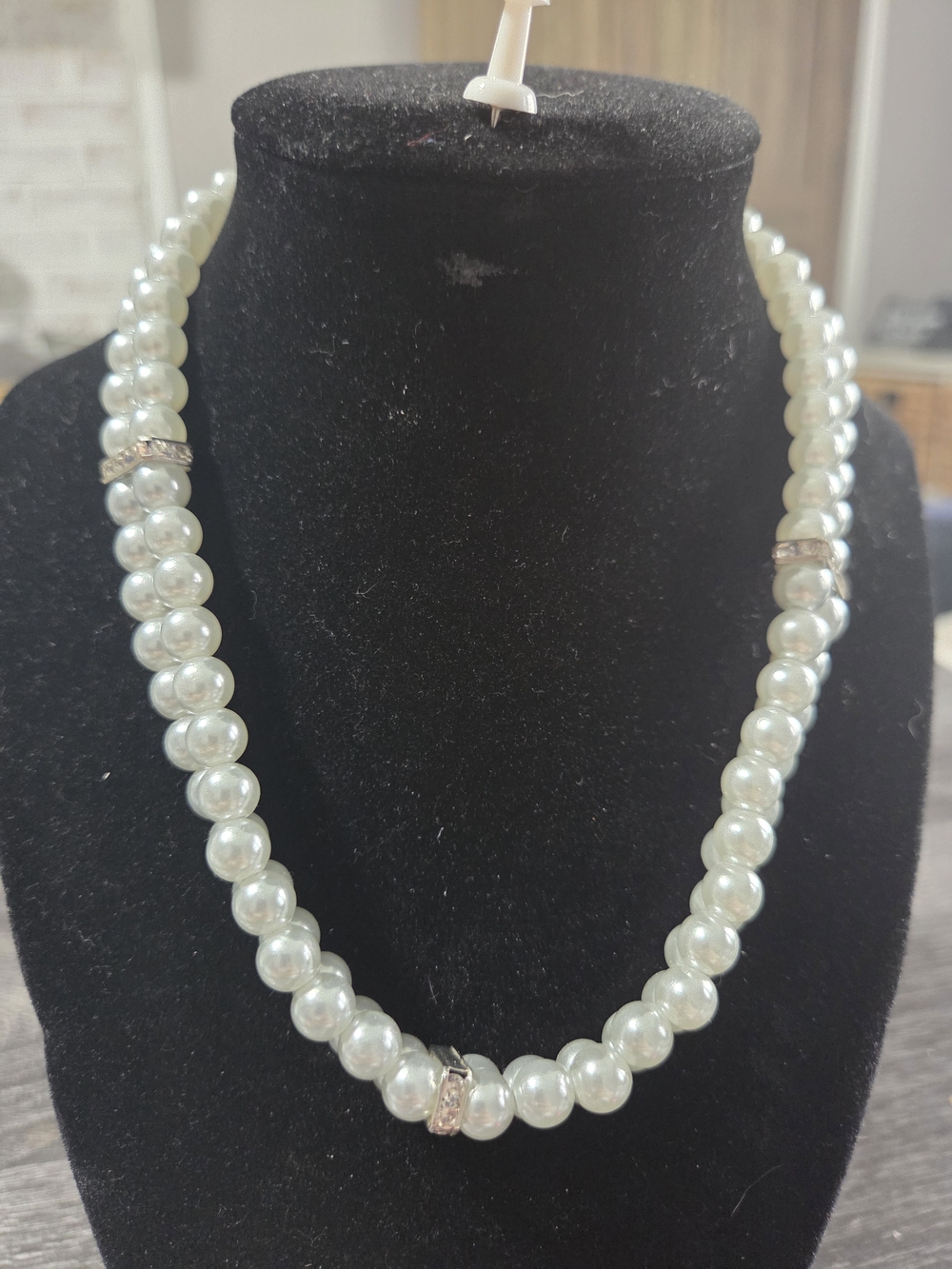 #158 paparazzi Cream Pearl Necklace with Silver-Tone Spacers